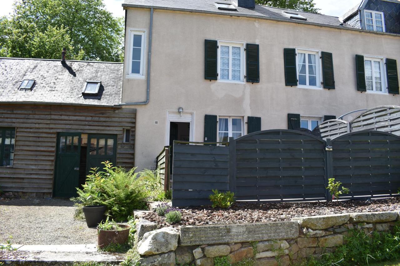 Gites In Le Neufbourg -Mortain Exterior foto